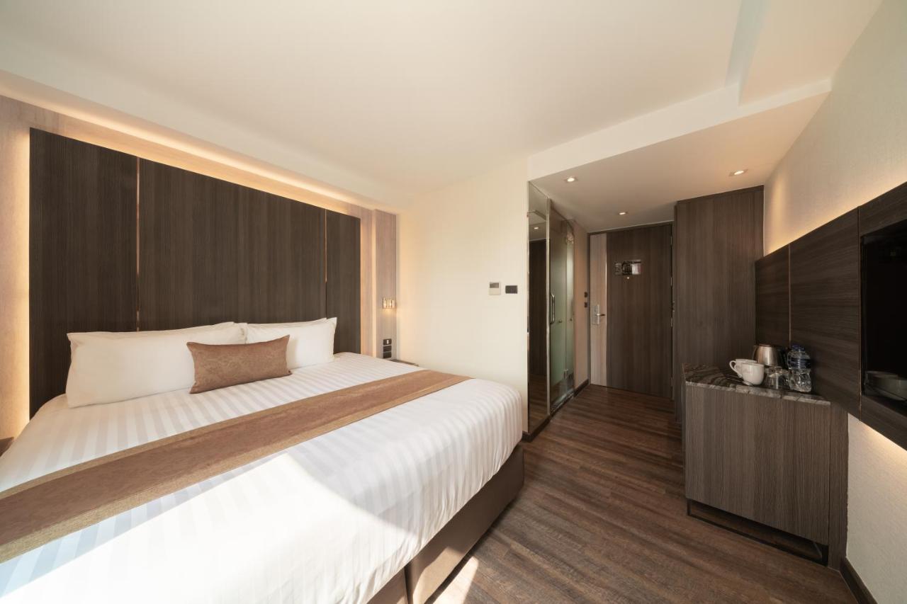 Aspira Parc Sukhumvit 22 Hotel Bangkok Bagian luar foto