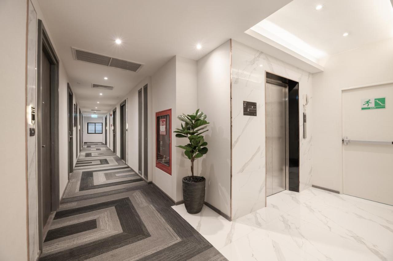 Aspira Parc Sukhumvit 22 Hotel Bangkok Bagian luar foto